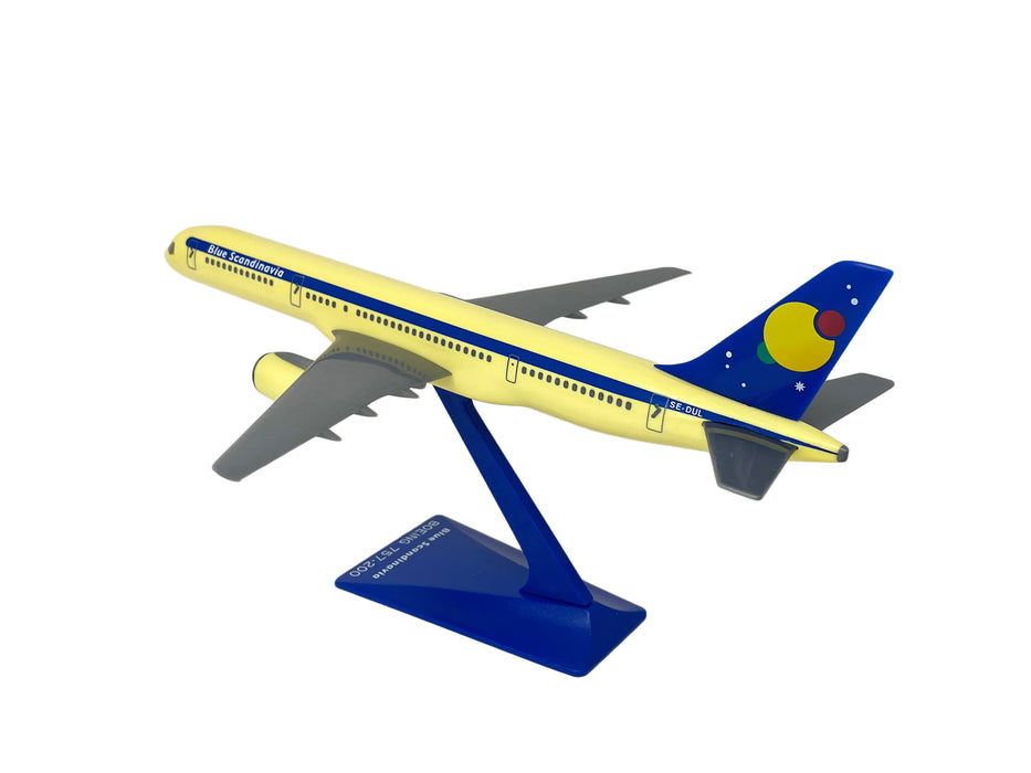 Blue Scandinavia 757-200 Kit d'ajustement de modèle miniature d'avion 1:200 Pièce # ABO-75720H-032