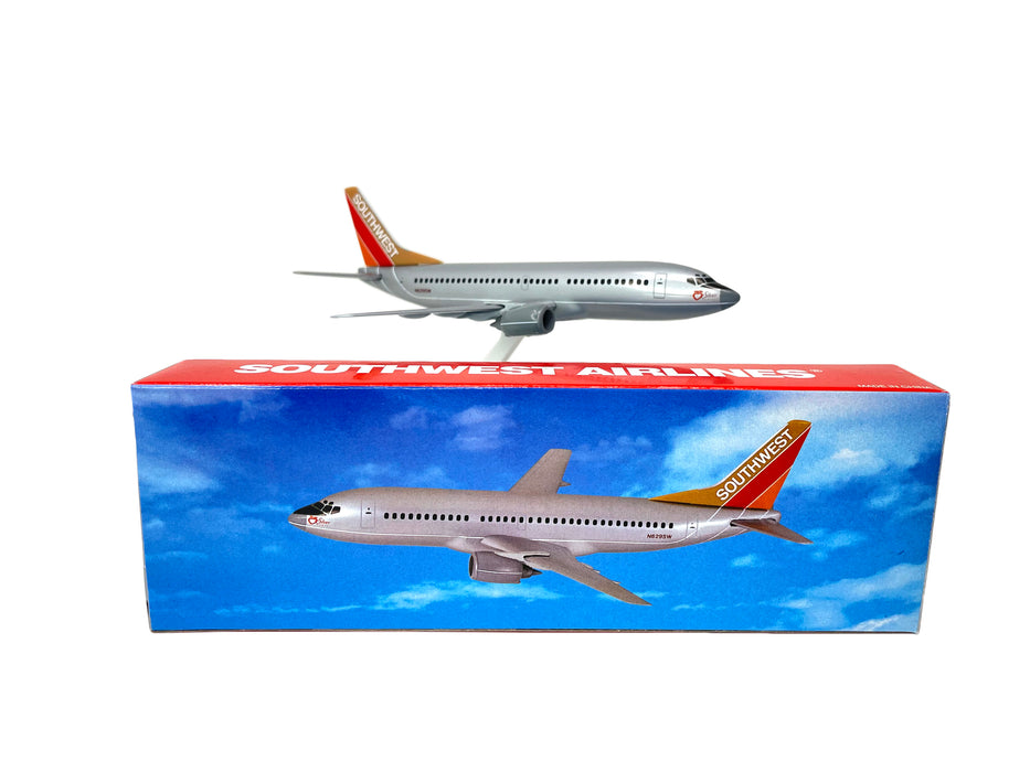 Southwest Silver One 737-300 Avion Miniature Modèle Plastique Snap Fit 1:200 Pièce # ABO-73730H-201