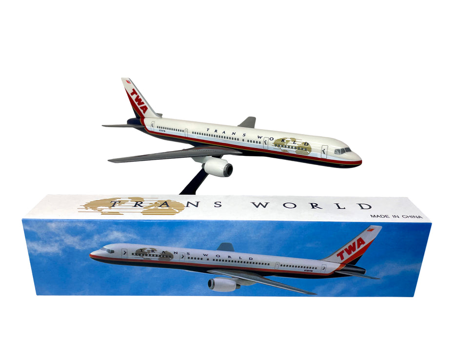 TWA (95-01) 757-200 Modelo de avión en miniatura Plástico Snap-Fit 1:200 Parte # ABO-75720H-029