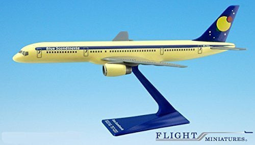 Blue Scandinavia 757-200 Airplane Miniature Model Snap Fit Kit 1:200 Part# ABO-75720H-032