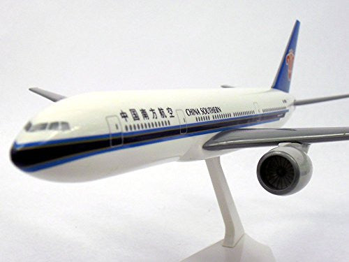 Boeing 777-200 China Southern Modelo a escala 1/200 de Flight Miniatures #ABO-77720H-009
