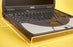 Soporte compacto para computadora portátil para escribir con facilidad y comodidad Ideal para computadoras portátiles, teclados compactos y Alphasmart