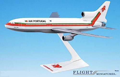TAP Air Portugal (79-05) L-1011 Airplane Miniature Model Plastic Snap Fit 1:250 Part# ALK-10110I-015