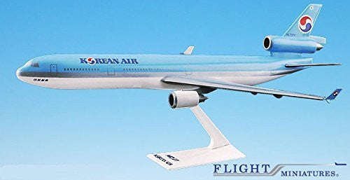 Korean Air (84-Cur) MD-11 Modelo de avión en miniatura Plástico Snap-Fit 1:200 Parte # AMD-01100H-011